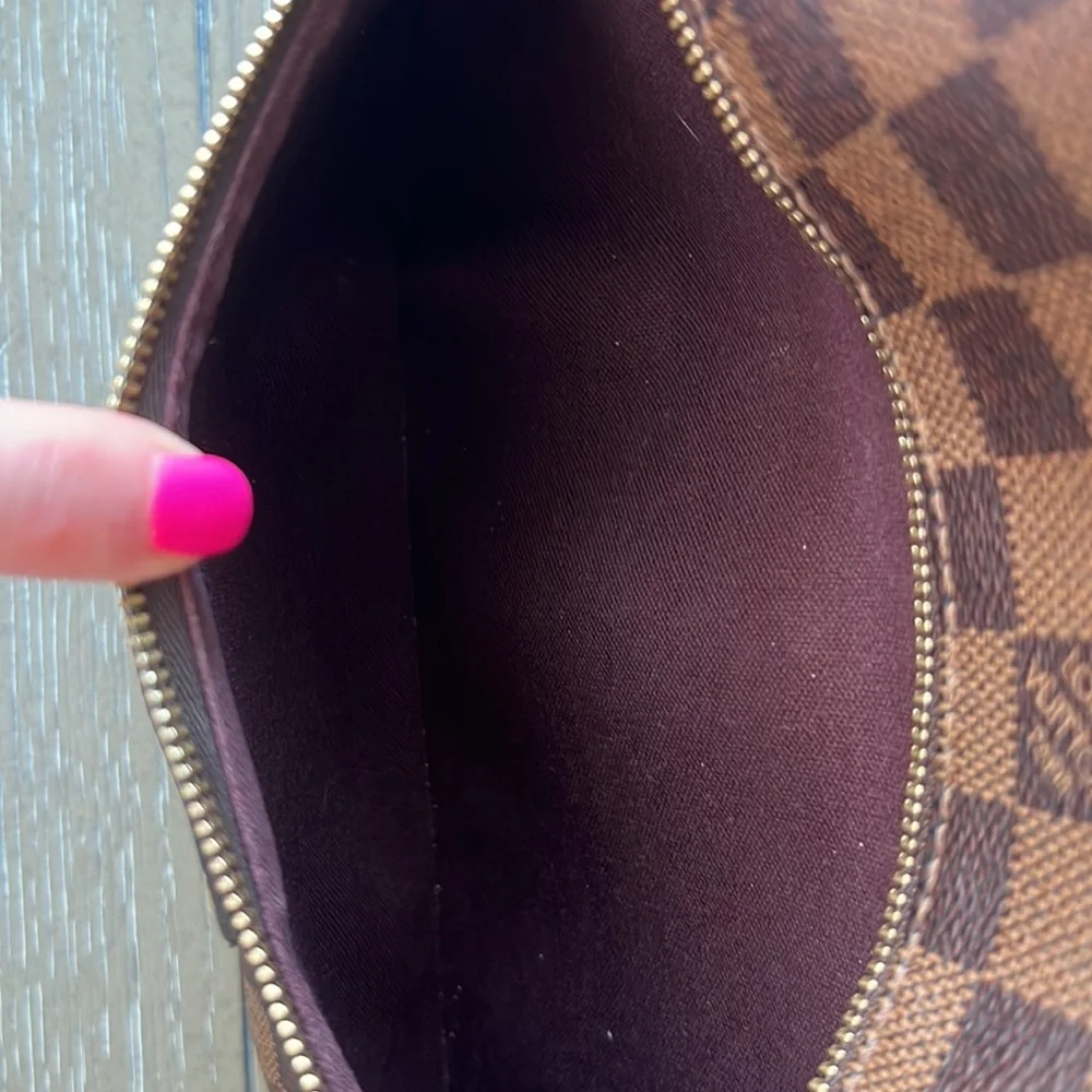 Louis Vuitton Damier Ebene Iena MM - Picture 11 of 17